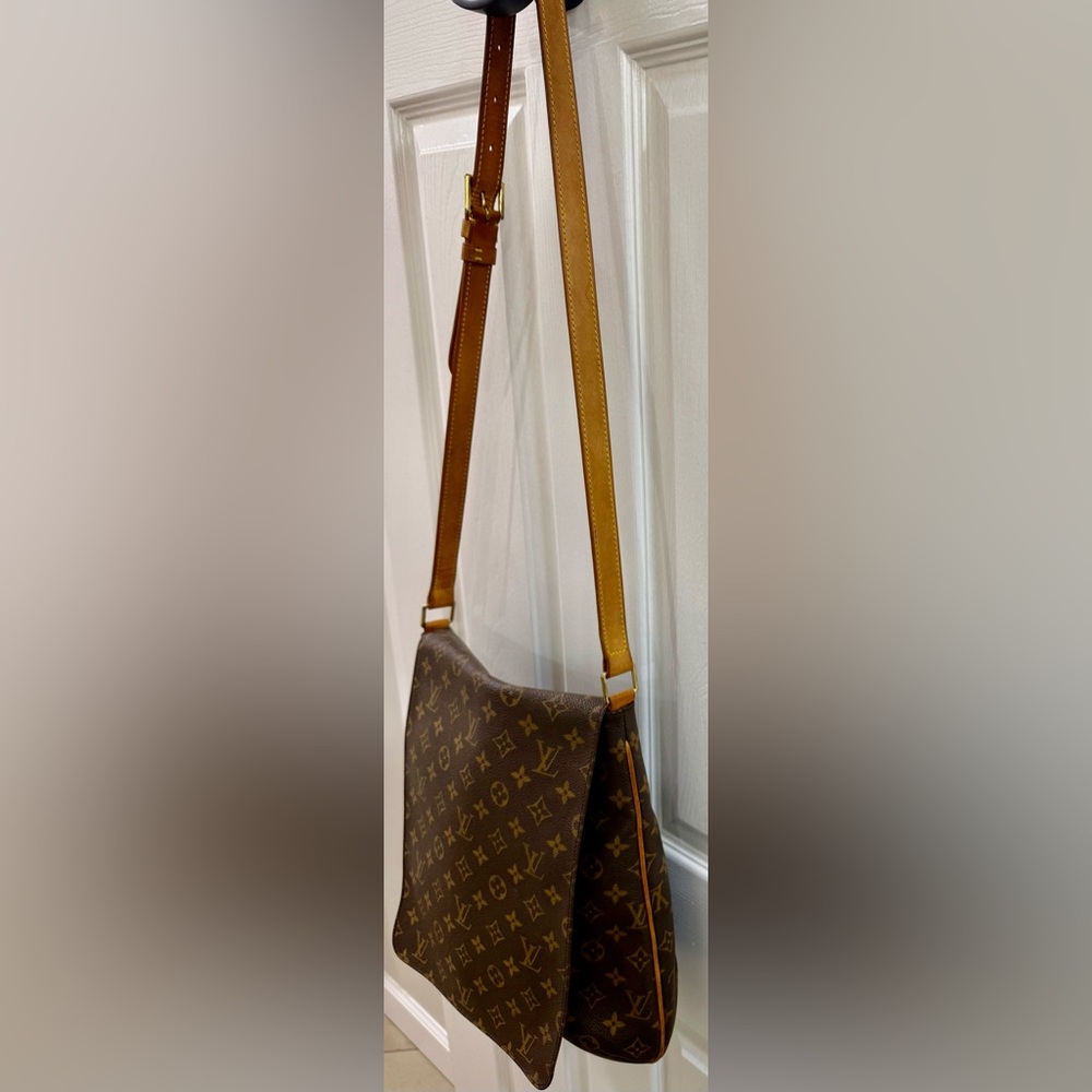 Authentic Louis Vuitton Monogram Musette GM Messenger Crossbody Bag - Picture 3 of 11